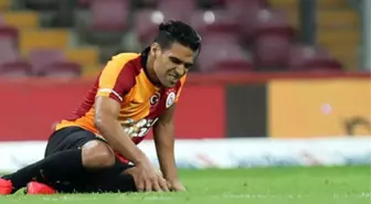 PSV maçının hazırlıklarını sürdüren Galatasaray'da Falcao sakatlığı sebebiyle antrenmana katılmadı