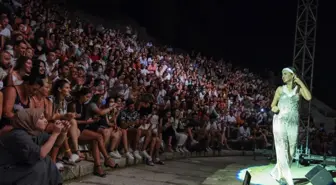 Yıldız Tilbe Bodrum'u salladı