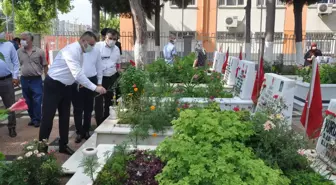 Tarsus Kaymakamı Kadir Sertel Otcu bayram ziyaretlerinde bulundu