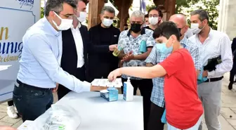 Başkan Oktay Yılmaz bayramı Yıldırım Beyazıt Camii'nde karşıladı.