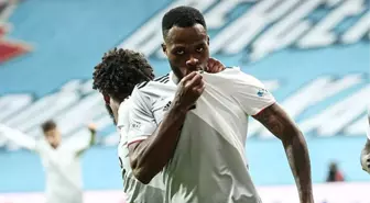 Milli takımda sakatlanan Beşiktaş'ın yıldızı Larin, 2-3 hafta sahalardan uzak kalacak