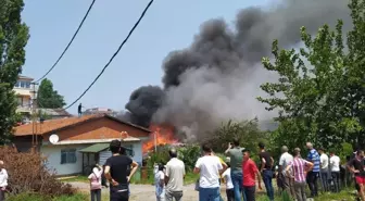 Sultanbeyli'de bayram günü çıkan yangın mahalleliyi sokağa döktü