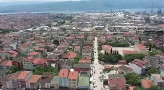 Kocaelili işçi emeklisi, ebru tutkusunu eşiyle açtığı atölyede gençlere aşılıyor