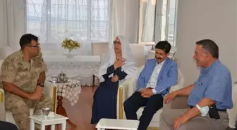 Ergani Kaymakamı Abdulselam Öztürk şehit aileleri ve gazileri ziyaret etti