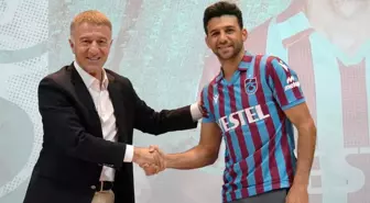 Trabzonspor İsmail Köybaşı için imza töreni düzenledi