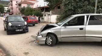 Amasya'da iki otomobil çarpıştı: 4 yaralı