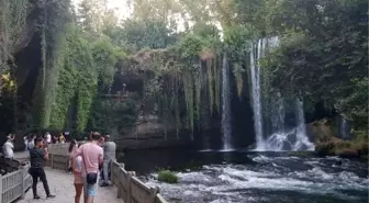 Antalya'da şelaleler de ziyaretçi akınına uğradı