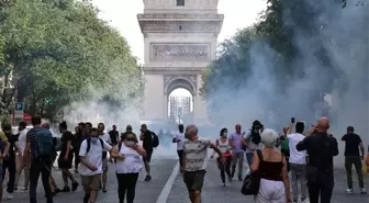 Avrupa ve Avustralya'da aşı ve koronavirüs önlemleri karşıtları protesto gösterileri düzenledi