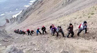 Doğaseverlere Erciyes zirve tırmanışı etkinliği