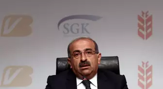 SGK ile 3 banka arasında, emekli olabilecek sigortalılara yönelik 'kredi iş birliği protokolü' imzalandı