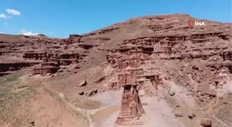 'Doğu'nun Kapadokya'sı'...Doğunun masal diyarı rengi ve şekilleriyle göz kamaştırıyor