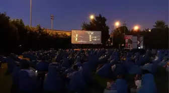 Açık havada sinema keyfi devam ediyor