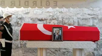 Eski Vali Coş, memleketi Eğirdir'de toprağa verildi