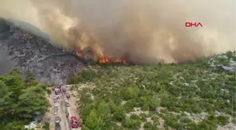 SIRTKÖY'DE YANGINA HAVADAN MÜDAHALE