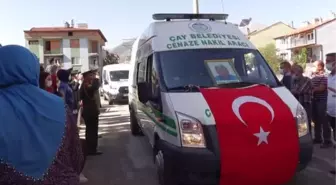 Son dakika! AFYONKARAHİSAR - Manavgat'taki yangında hayatını kaybeden orman işçisi Yaşar Cinbaş toprağa verildi