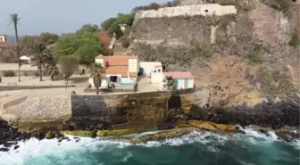 (DRONE) Atlas Okyanusu kıyısındaki cami: Goree