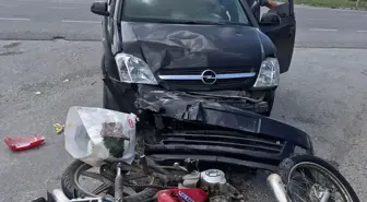 Samsun'da hafif ticari araçla motosiklet çarpıştı: 1 yaralı