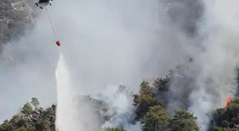 Marmaris'teki orman yangınını söndürme çalışmaları devam ediyor