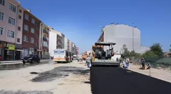 Eskişehir'de Yol Yapım Bakım ve Onarım Dairesi ekipleri sıcak asfalt serimi işlemine başladı