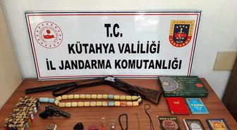 Kütahya'da falcılık yapan şahsın evinde ruhsatsız silah çıktı
