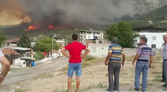 Muğla'dan Aydın'a sıçrayan yangın Çine'yi kül ediyor! 6 mahalle boşaltıldı, alevlere müdahale sürüyor