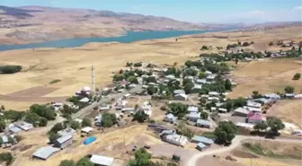Aşı timleri, en ücra köylere giderek aşı çalışmalarını sürdürüyor