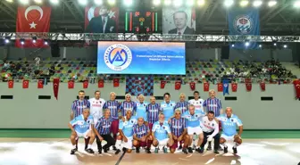 Trabzon'da Özkan Sümer'in anısına düzenlenen 'Efsanelerle Yeniden' futbol turnuvası sona erdi