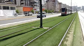 Tramvayın çarptığı genç kız, 12 günlük yaşam savaşını kaybetti