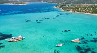 Tropik adaları aratmayan Dikili'nin eşsiz koyları ziyaretçileri cezbediyor