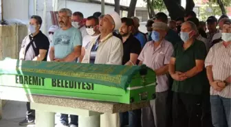 BALIKESİR'DEKİ OTOBÜS KAZASINDA ÖLEN 2 KİŞİ EDREMİT VE BURHANİYE'DE TOPRAĞA VERİLDİ