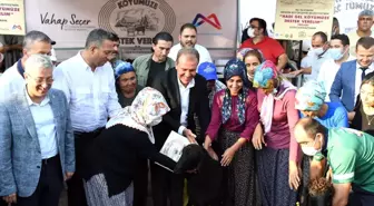 Büyükşehir Belediyesi, Musalı'da üreticiye koyun, keçi ve yem dağıttı