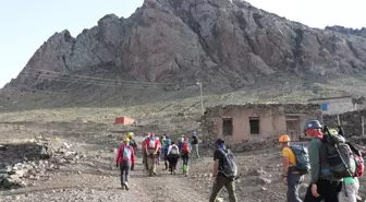 Son dakika haberleri... Kerbela şehitleri Iğdır'daki Tekelti Dağı zirvesinde anıldı