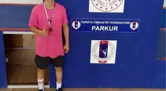 Murat Ekeroğlu jimnastikte Türkiye üçüncüsü oldu