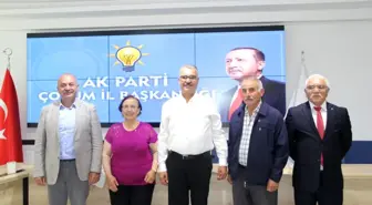 Yaylacık köyü muhtarı ve eşi AK Parti'ye katıldı