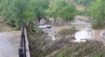 Azdavay'da sel mi oldu? Azdavay'da sel mi var? 11 Ağustos Kastamonu Azdavay sel mi oldu?