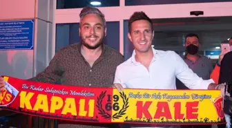 Kayserispor'un prensipte anlaştığı Mario Gavranovic kente geldi