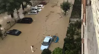 Selin vurduğu Sinop'ta manzara vahim! Ayak basacak yer kalmadı, araçlar sürüklendi