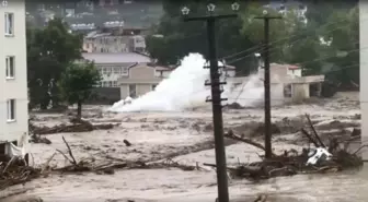 Kastamonu'da sel mi oldu? Kastamonu'da nerede sel oldu? Karadeniz'in hangi il ve ilçelerinde sel var? Yeniden sel mi oldu?