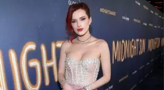 En özel alanlarını takipçilerine açtılar! Nişanlısı, Bella Thorne'un yataktaki çırılçıplak pozlarını paylaştı