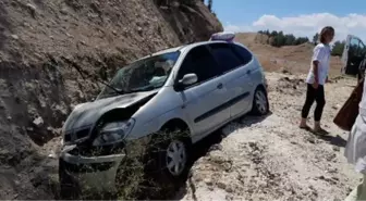 Son dakika haberleri: OTOMOBİL, ŞARAMPOLE DÜŞTÜ; 1 ÖLÜ, 6 YARALI