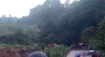 Ünye'de sağanak hayatı olumsuz etkiledi