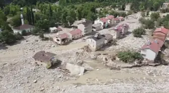 (DRONE) Sel felaketi nedeniyle 40 evin yıkıldığı Babaçay köyünün sakinleri yaşadıklarını anlattı (2)