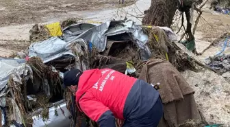 JAK Timleri Sarıkamış Sel Bölgesinde çalışmalarını sürdürüyor