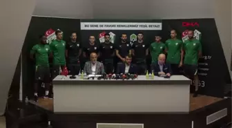 SPOR Bursaspor, yeni oyuncularını tanıttı