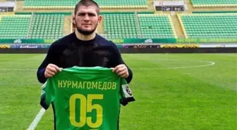 Şampiyon dövüşçü Khabib Nurmagomedov, profesyonel futbolcu oldu