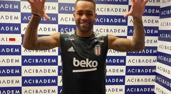 Beşiktaş'ın yeni transferi Alex Teixeira sağlık kontrolünden geçirildi