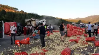 BOLU'DA 3 TIR VE 2 HAFİF TİCARİ ARAÇ ÇARPIŞTI 6 YARALI