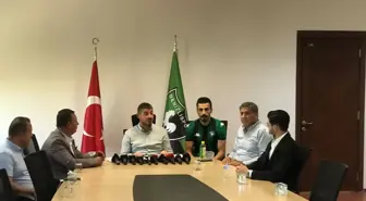 Eski futbolcularına borçlarını ödeyen Denizlispor, Muhammed Gönülaçar transferini açıkladı