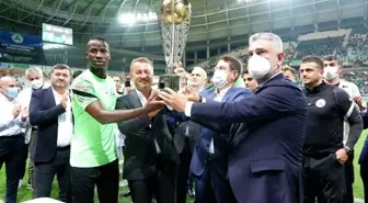 Giresunspor'da kupa töreni yapıldı