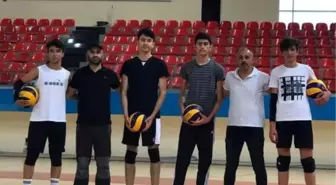 Voleybol Milli Takım Gelişim Kampına Kayseri'den 4 sporcu ve 1 antrenör çağrıldı